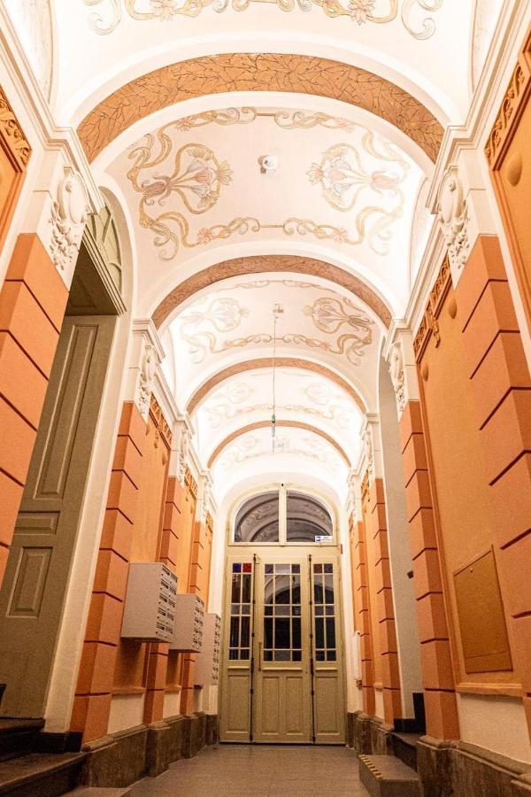 Lion Apartments - Premium Studio With Balcony Krakow Exterior photo
